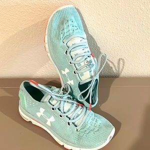 UNDER ARMOUR Speedform Slingshot Aqua Blue Infrared Pink Charged - Women 8